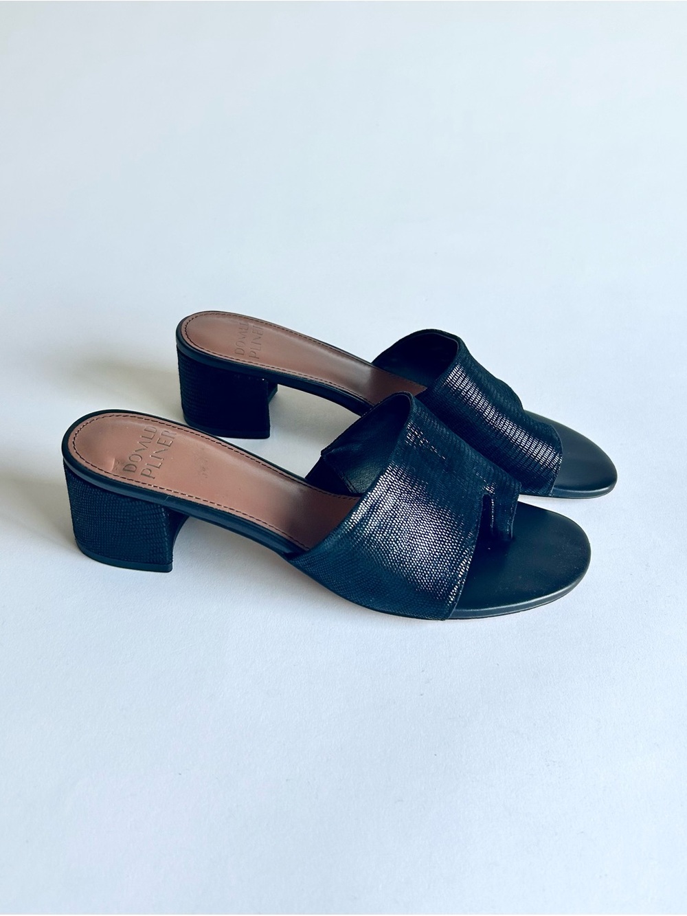 Donald Pliner NAIA 85 Black Leather Lizard Print Heeled Sandals size 7.5